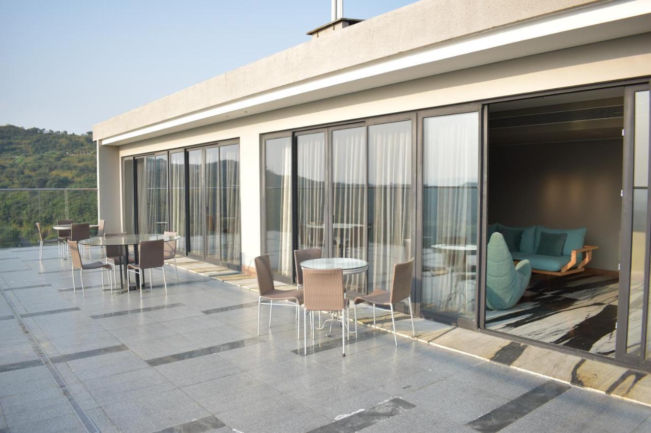 Oxford Golf Resort Pirangut Exterior photo